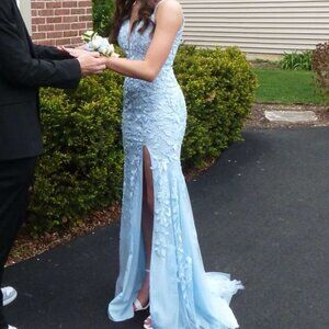 AMARRA 20042 PROM DRESS SIZE 2 LIGHT BLUE